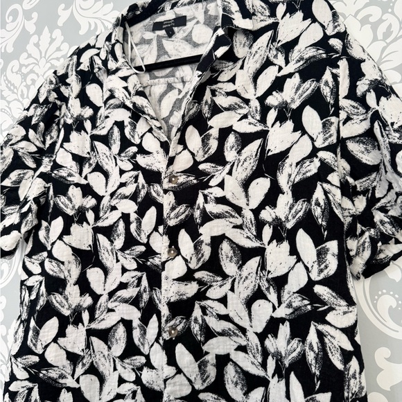4/$25 • George Tropical Regular Fit Button Down Shirt - Picture 2 of 3
